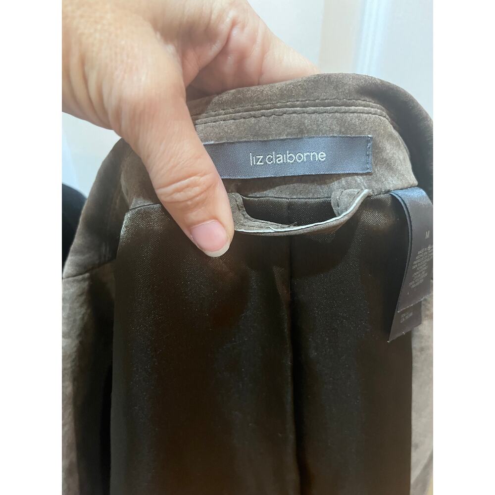 Liz Claiborne 100% Suede Laser Cut Scallop Hem Jacket | Size Medium - Picture 6 of 6